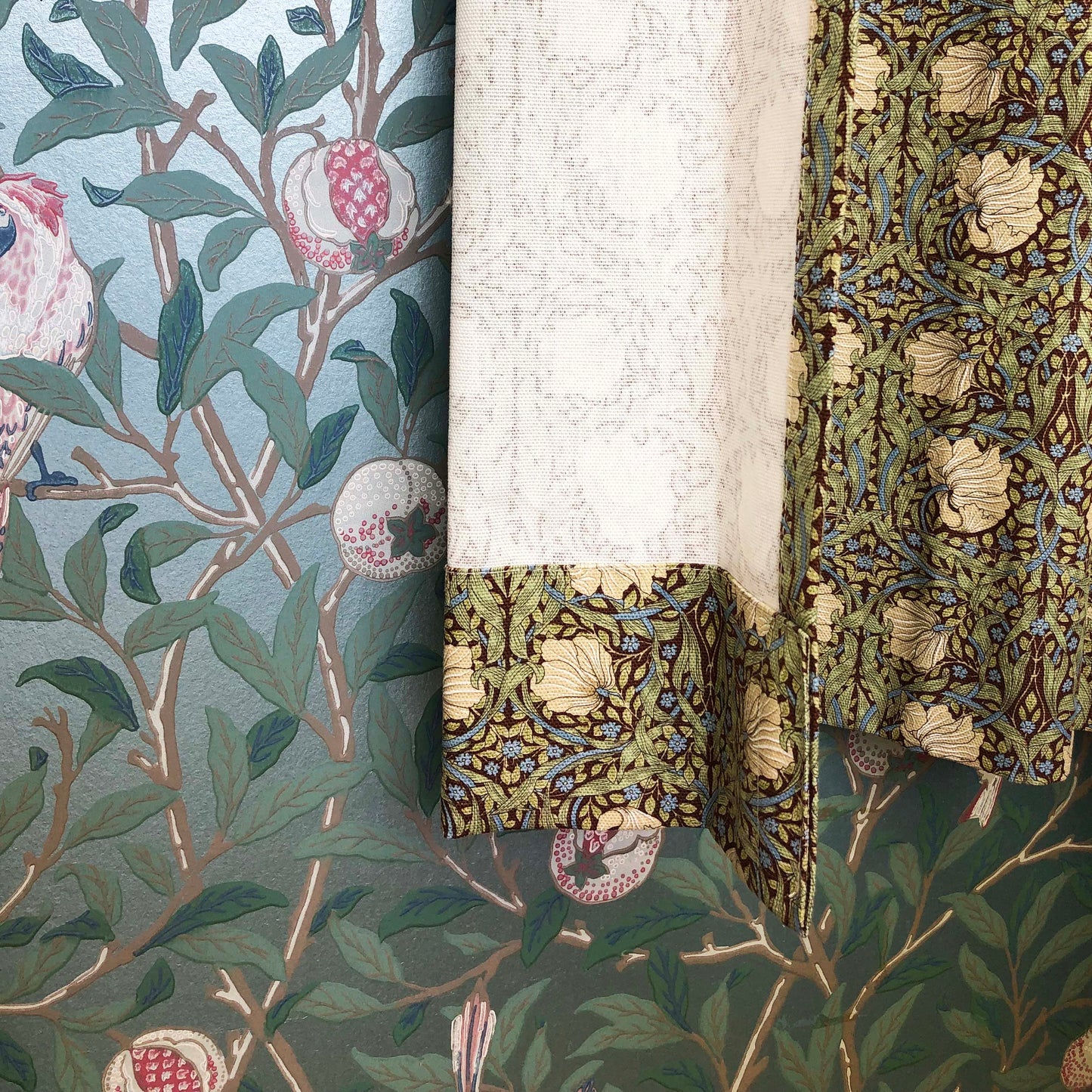 カーテン モリス柄 遮光 裏地付き 横幅100cm×2枚 選べる丈150cm 180cm 200cm ウィリアムモリス 2倍 3つ山ヒダ 花柄 コットン 既成 窓 フック付き