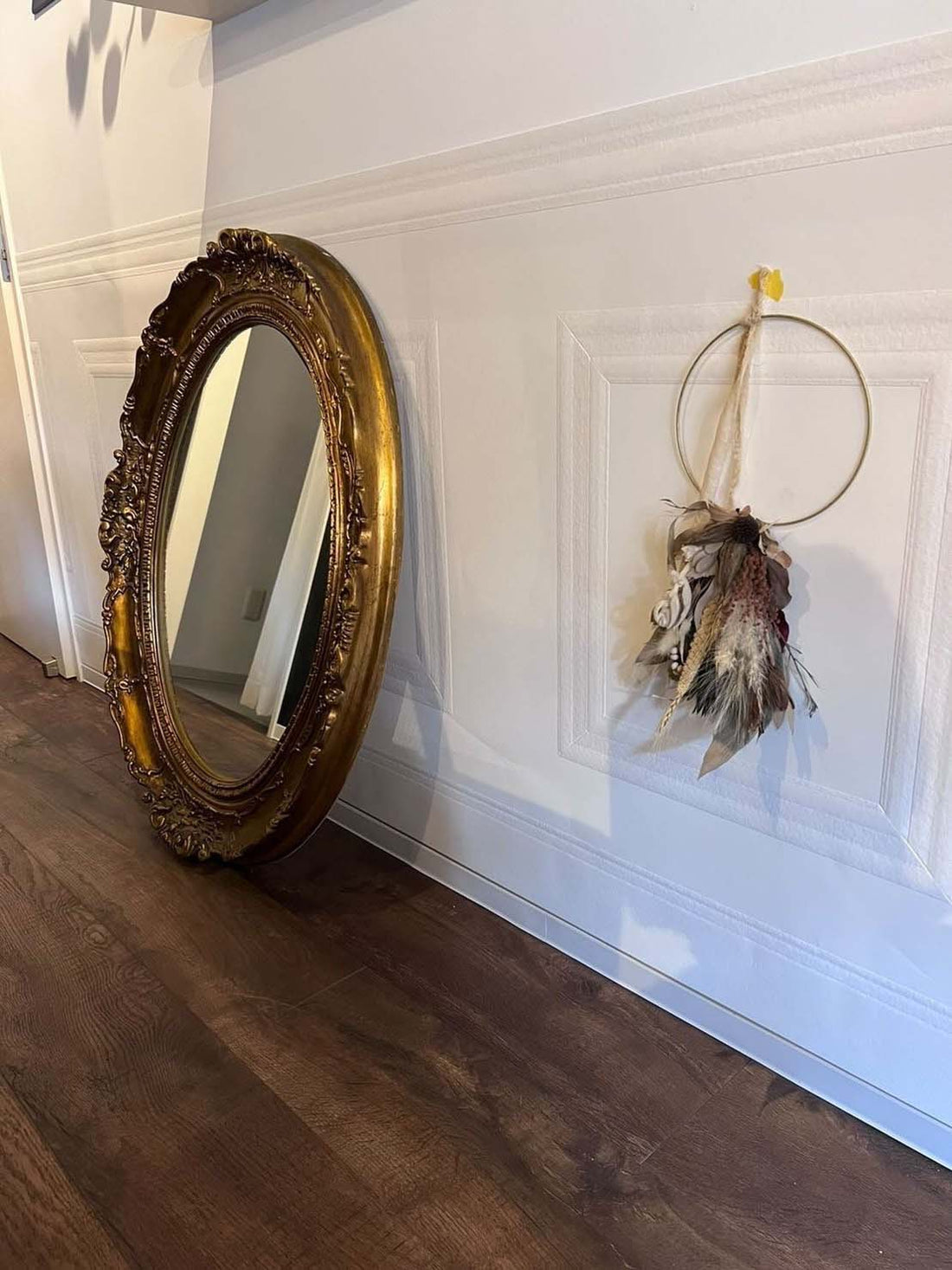 賃貸でもOK！raschのモールディング風腰壁紙を貼って、お部屋をグレードアップ