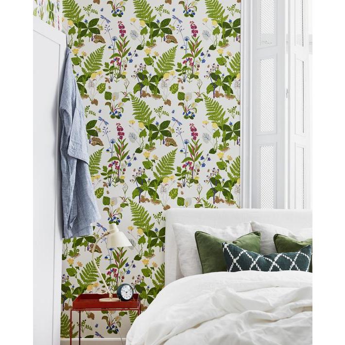 初めてでも安心！DIYで楽しむ輸入壁紙の貼り方ガイド（初心者向け）